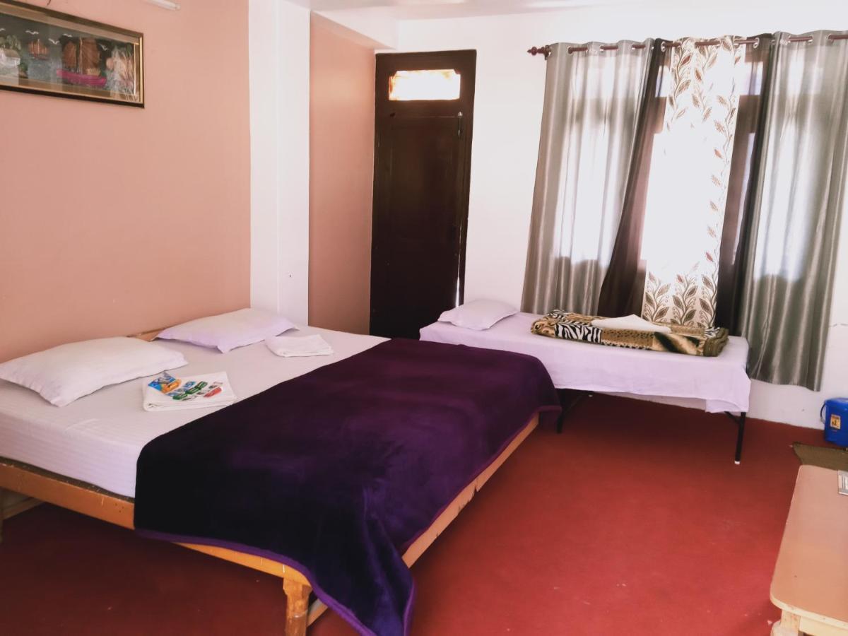 Debbhumi Regency Hotell Sāngla Exteriör bild