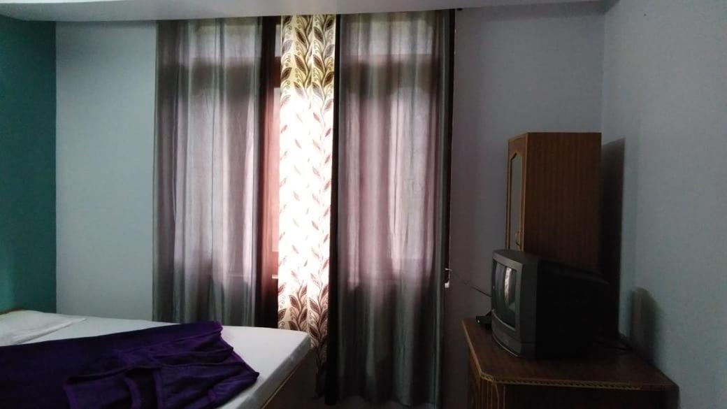 Debbhumi Regency Hotell Sāngla Exteriör bild