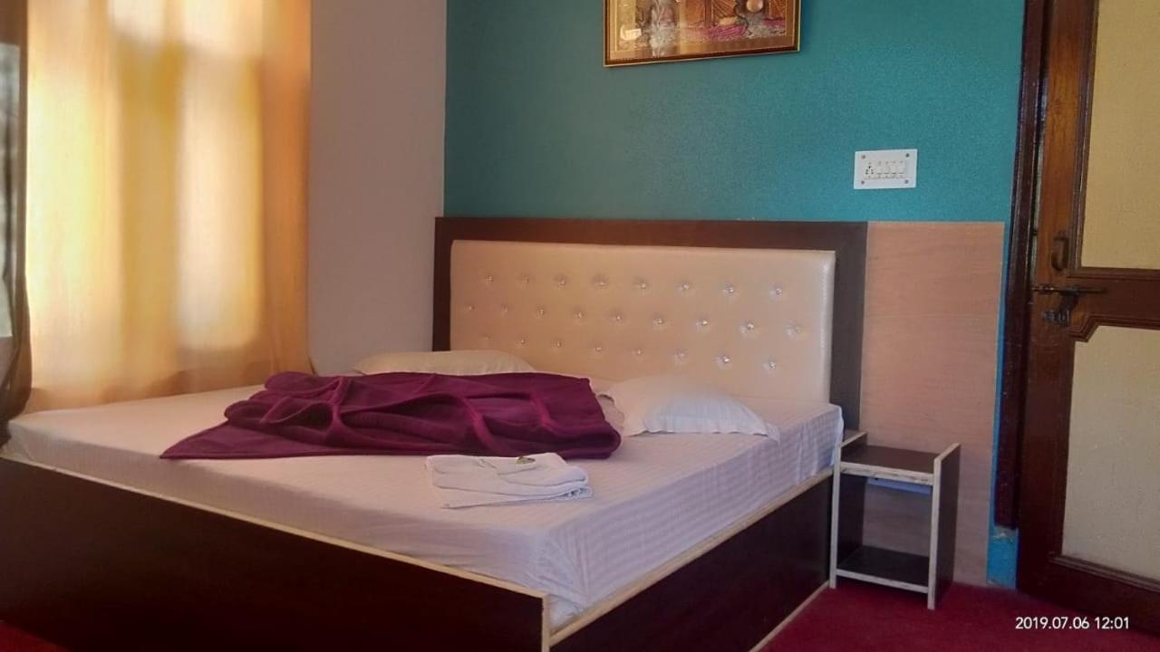 Debbhumi Regency Hotell Sāngla Exteriör bild